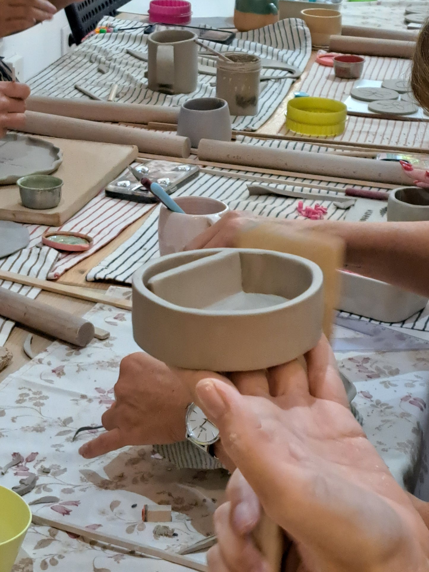 TALLER SÁBADO 29 NOVIEMBRE (LIBRE: cerámica o pintar)